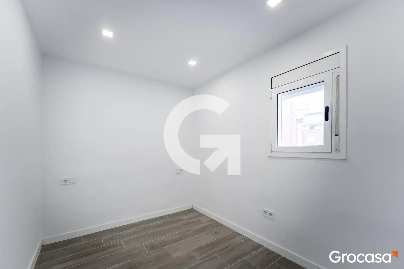 Habitación de Piso en venta en L'Hospitalet de Llobregat con Aire acondicionado, Calefacción y Horno