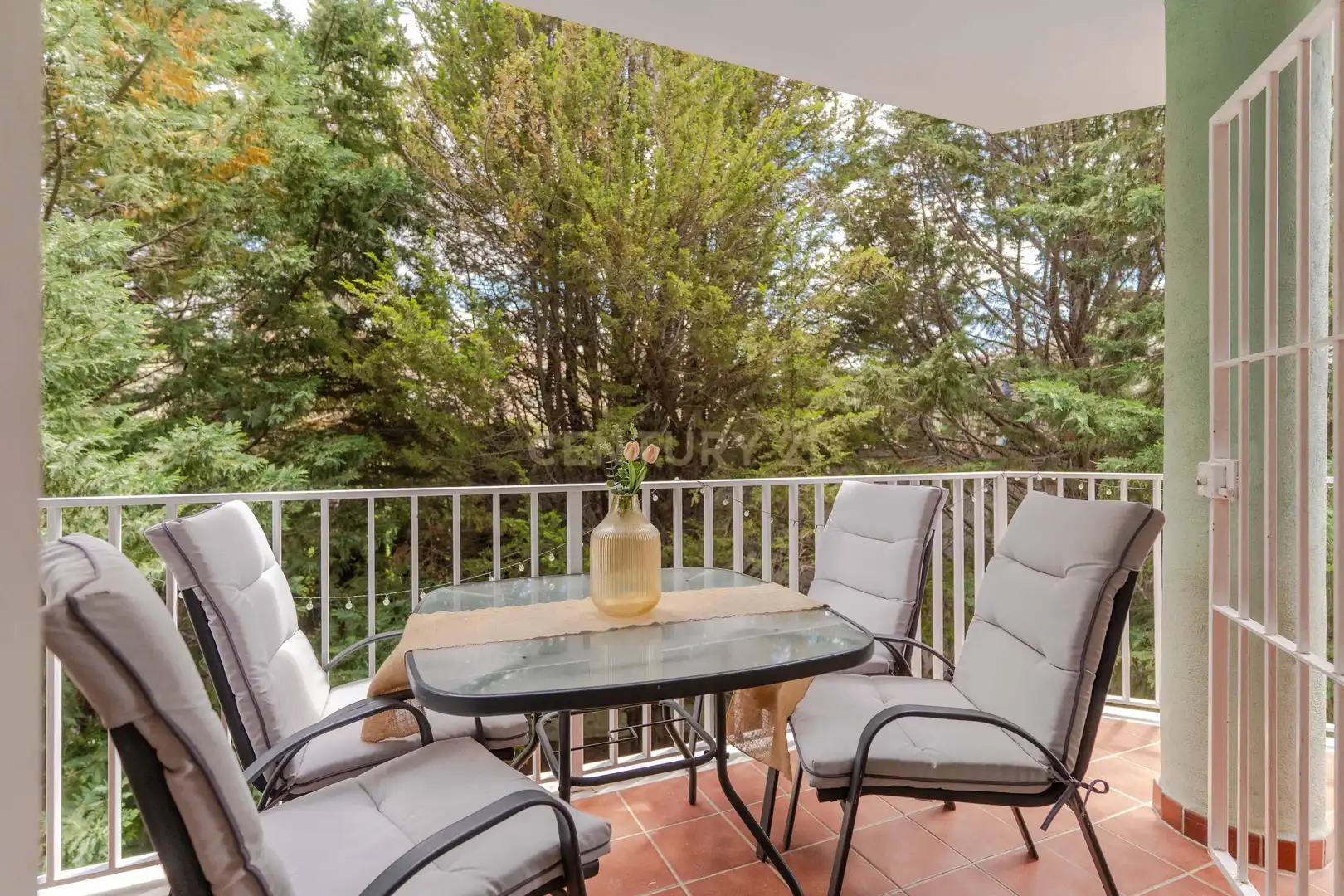 Terraza de Apartamento en venta en Albolote con Aire acondicionado, Lavadora y Microondas