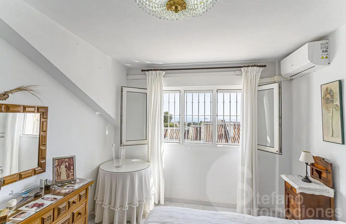 Bedroom of Detached homes for sale in Málaga  with Air Conditioner, Private garden and Terrace