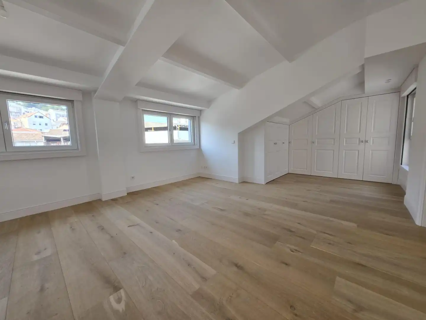 Habitación de Ático en venta en Vigo  con Calefacción y Terraza
