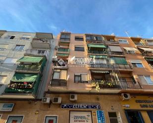 Vista exterior de Local en venda en Alicante / Alacant amb Aire condicionat