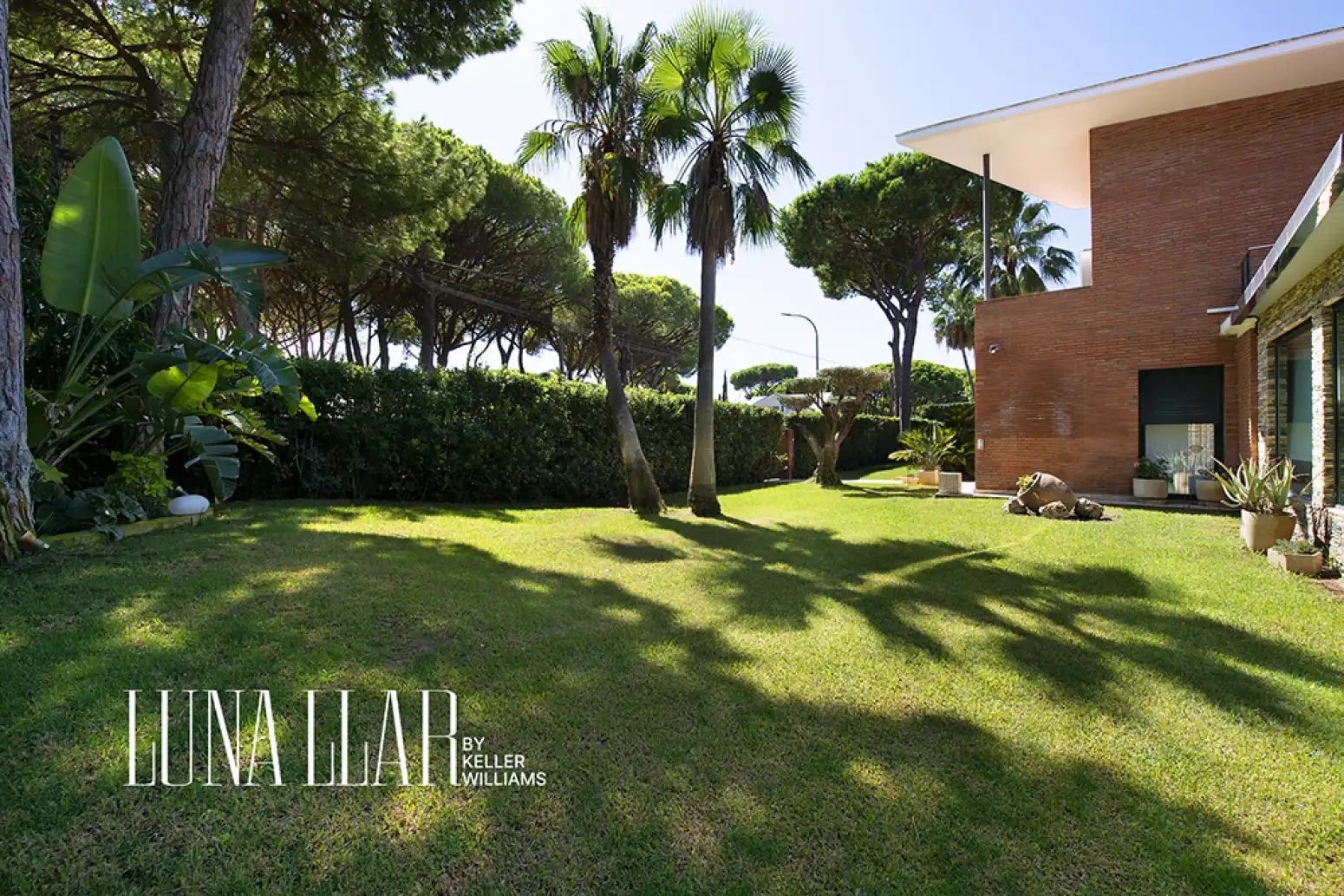 Garden of Houses for sale in Castelldefels  with Swimming Pool