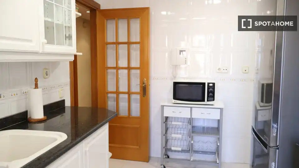 Kitchen of Flat for rent in Valencia  with Air Conditioner, Heating and Furnished