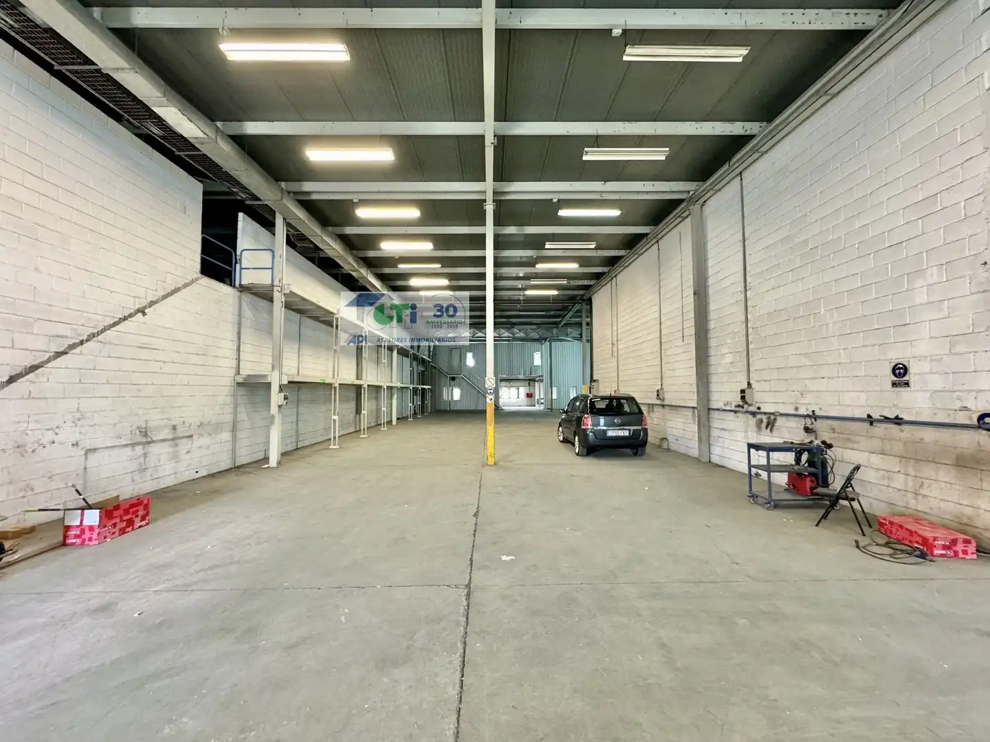 Nau industrial en venda en Zaragoza