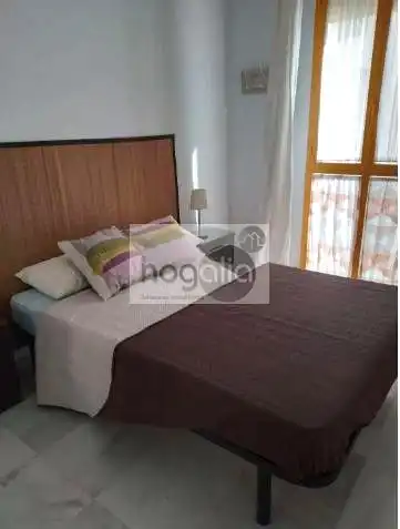 Habitación de Piso de alquiler en Sevilla con Aire acondicionado, Amueblado y Balcón