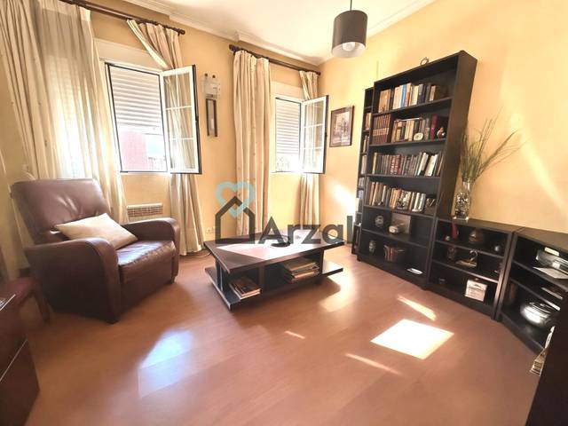 Piso en Venta en Palomeras Bajas