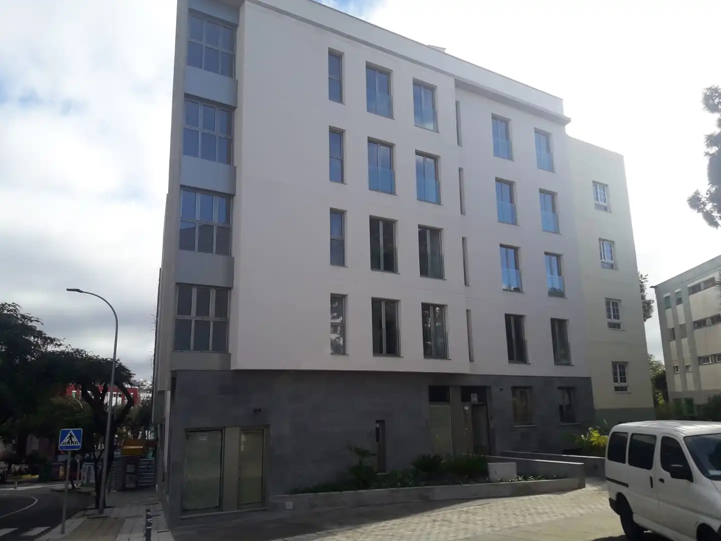 Außenansicht von Wohnung zur Miete in San Cristóbal de la Laguna mit Ofen und Waschmaschine