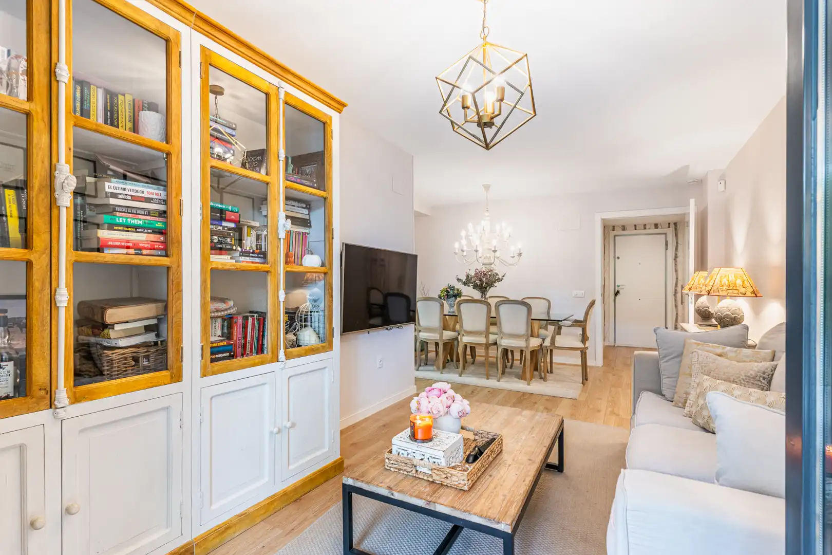 Living room of Flat for sale in Las Rozas de Madrid  with Air Conditioner, Heating and Private garden