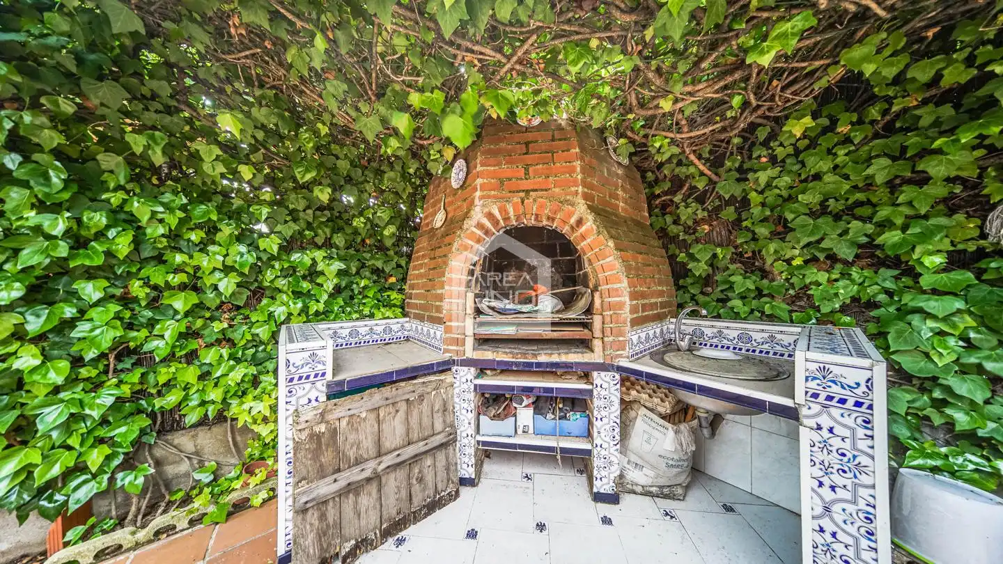 Jardí de Casa adosada en venda en Alcorcón amb Aire condicionat, Calefacció i Parquet