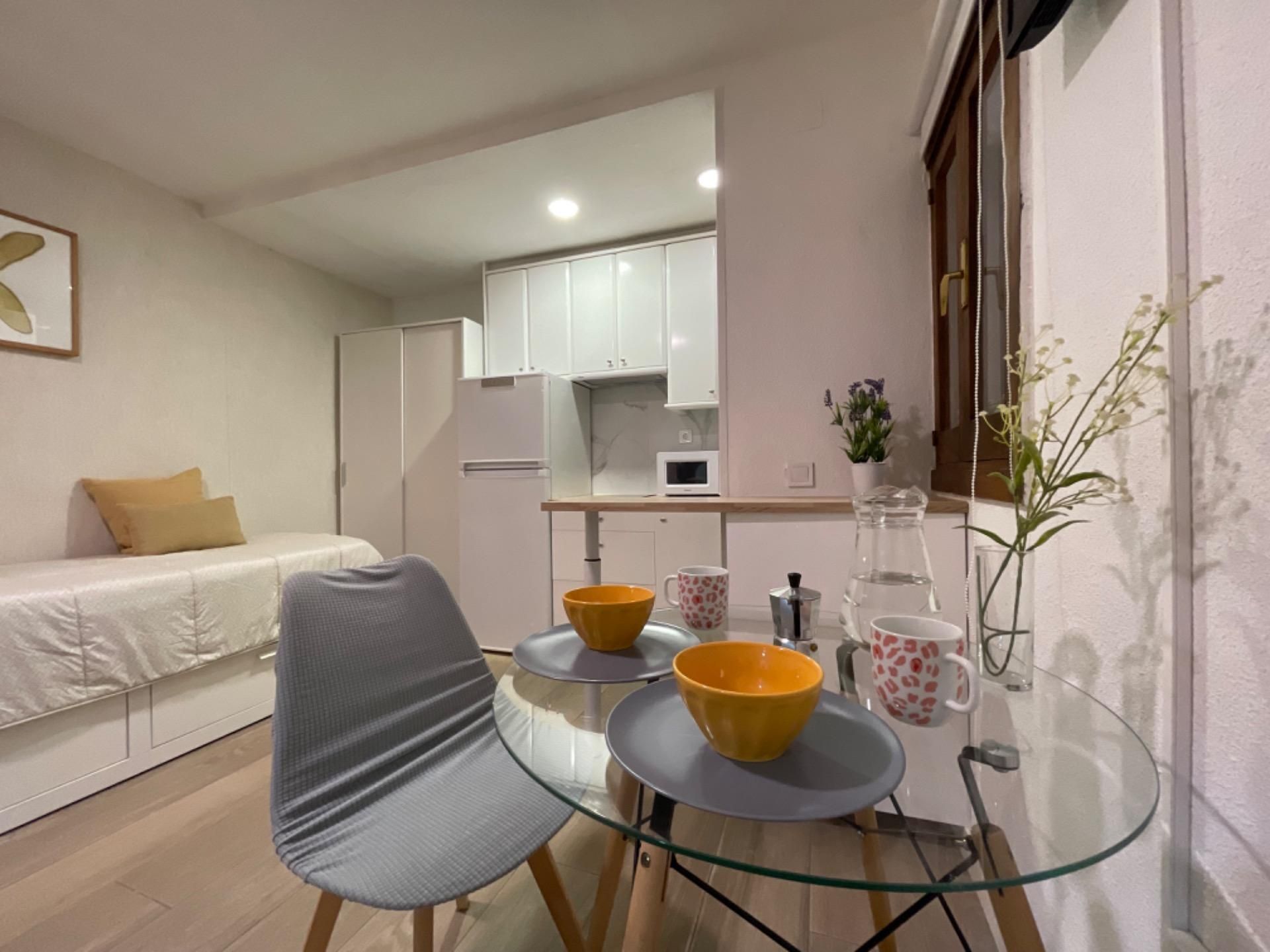 Küche von Wohnung zum Verkauf in  Madrid Capital mit Heizung und Möbliert