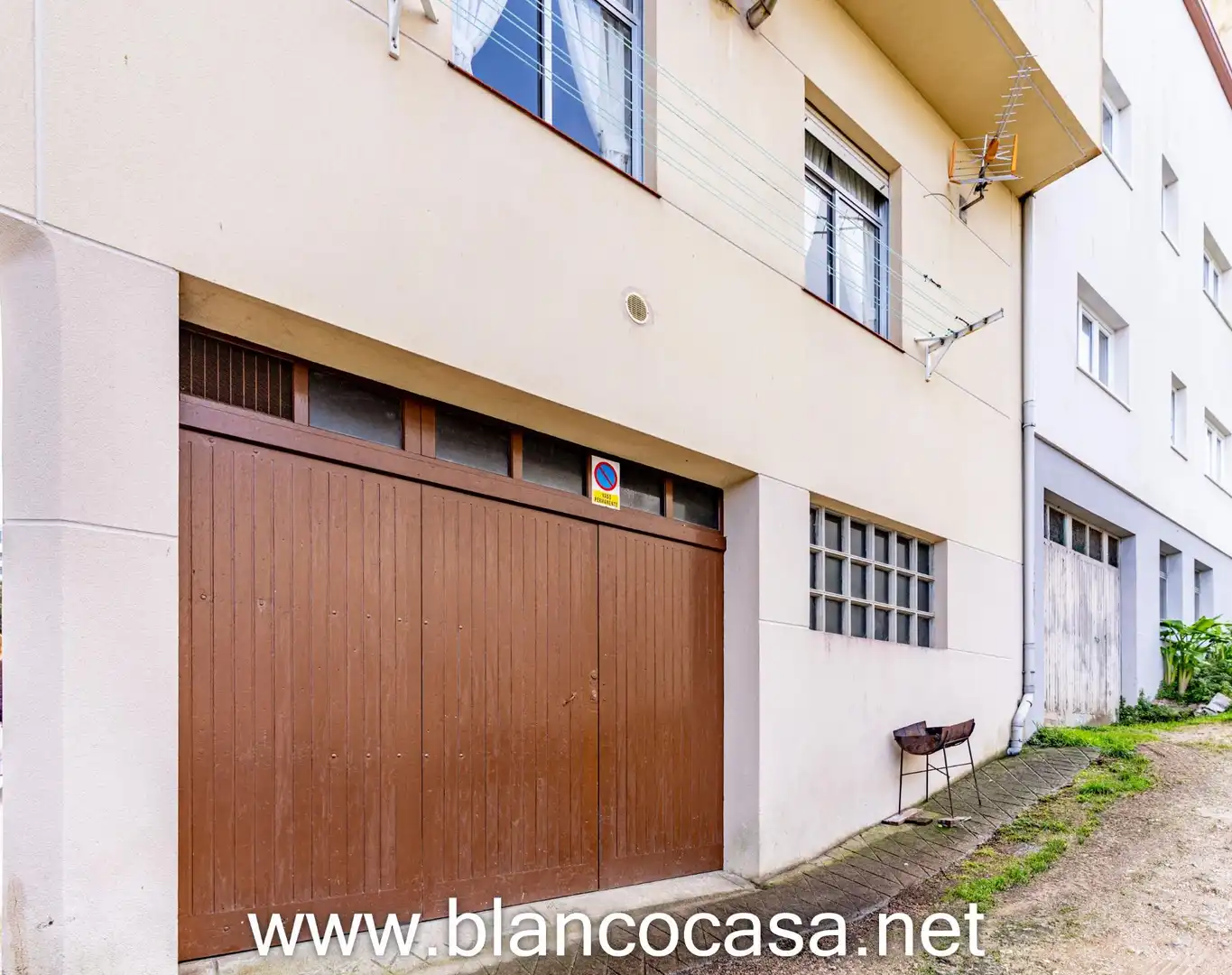 Vista exterior de Casa o chalet en venta en Malpica de Bergantiños con Calefacción, Trastero y Amueblado