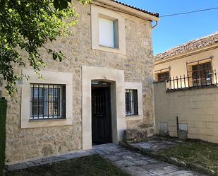 Exterior view of House or chalet for sale in Santiuste de Pedraza