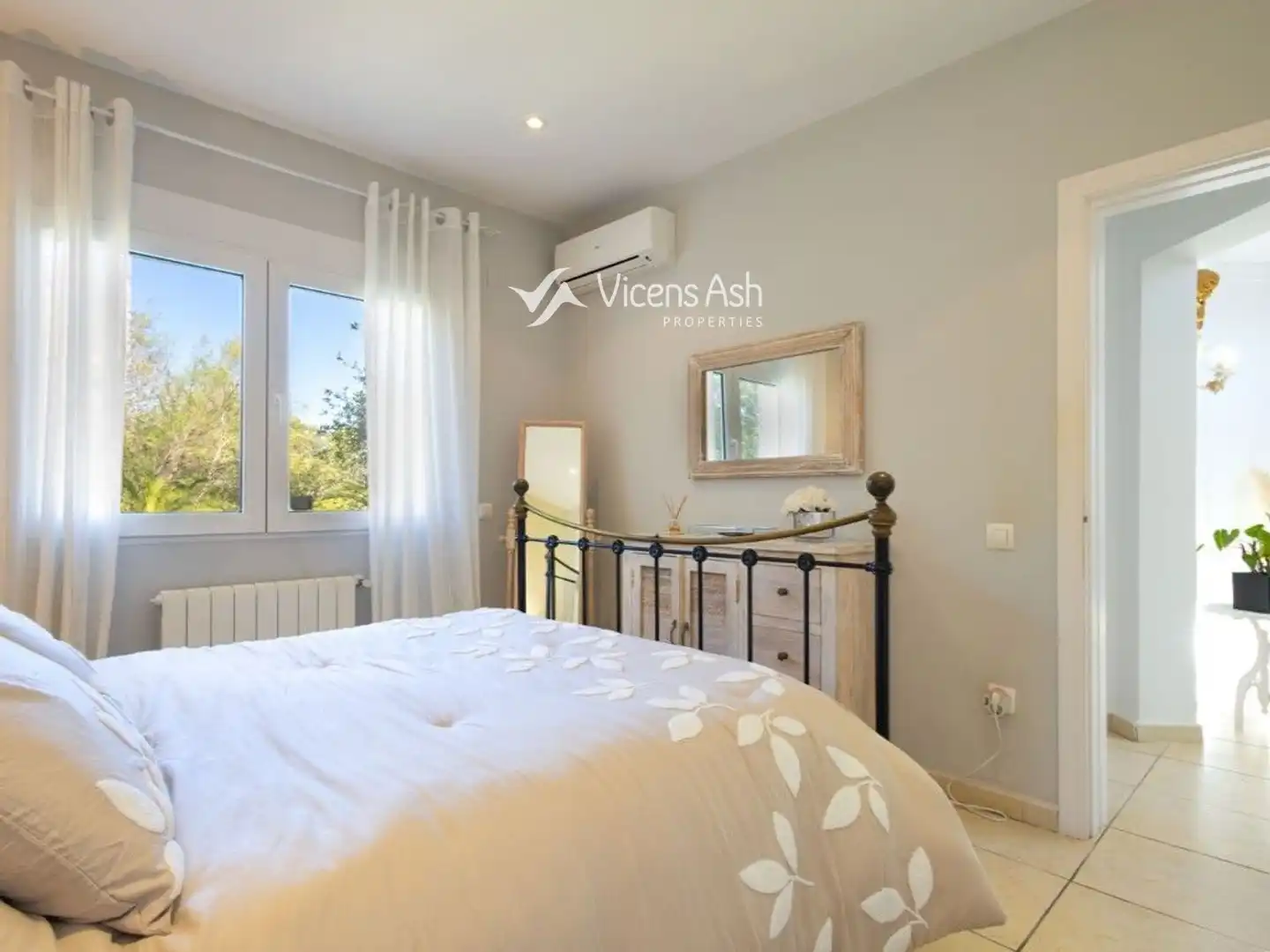 Bedroom of Houses for sale in Jávea / Xàbia  with Air Conditioner, Terrace and Swimming Pool