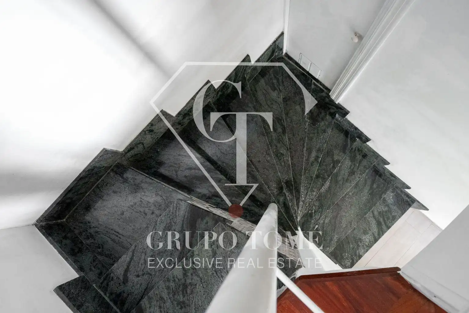 Dúplex en venta en Donostia - San Sebastián  con Amueblado