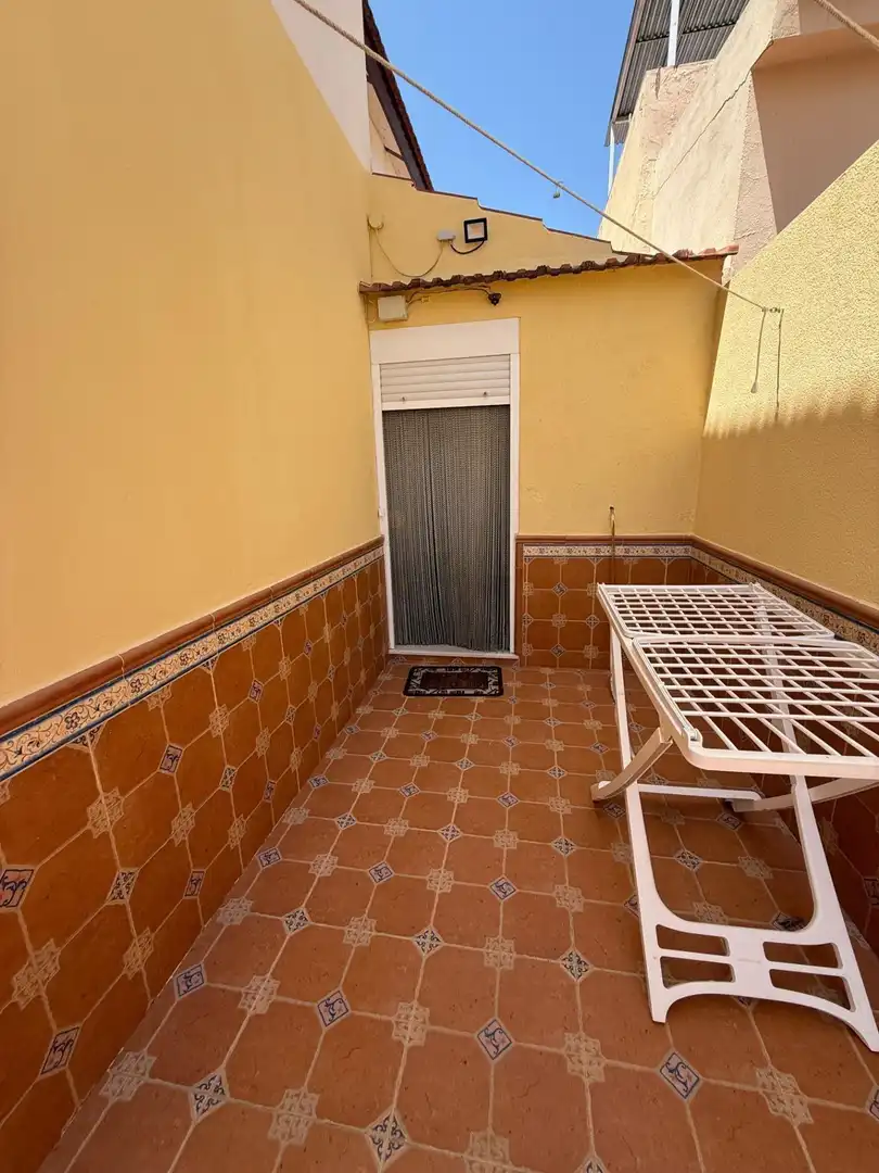 Terrassa de Casa adosada en venda en Bollullos de la Mitación amb Jardí privat