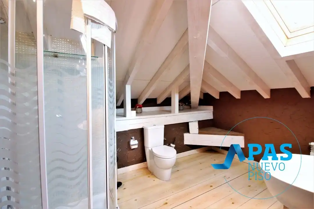 Bathroom of Houses for sale in Camaleño  with Heating, Private garden and Terrace