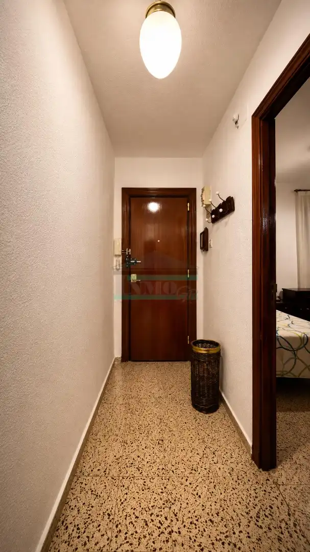 Flat for rent in Granada  with Air Conditioner, Furnished and Oven