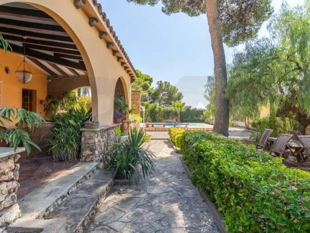 Jardí de Casa o xalet en venda en Tarragona amb Aire condicionat, Jardí privat i Terrassa
