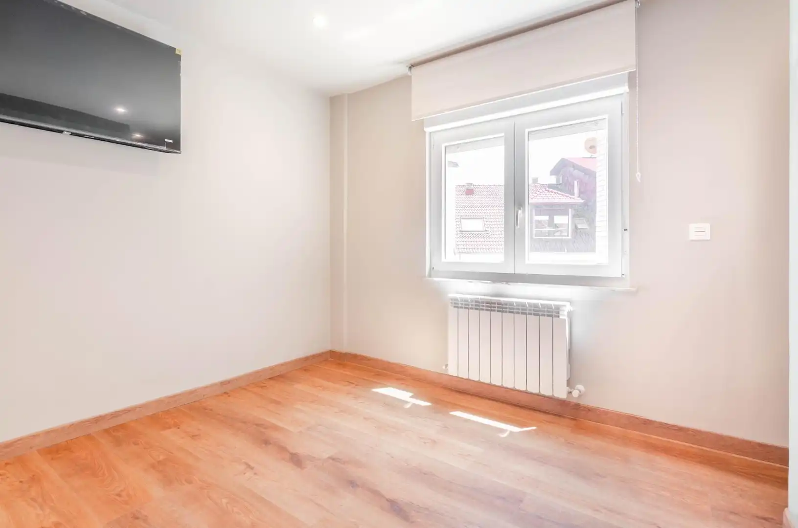 Bedroom of Flat for sale in Langreo  with Heating