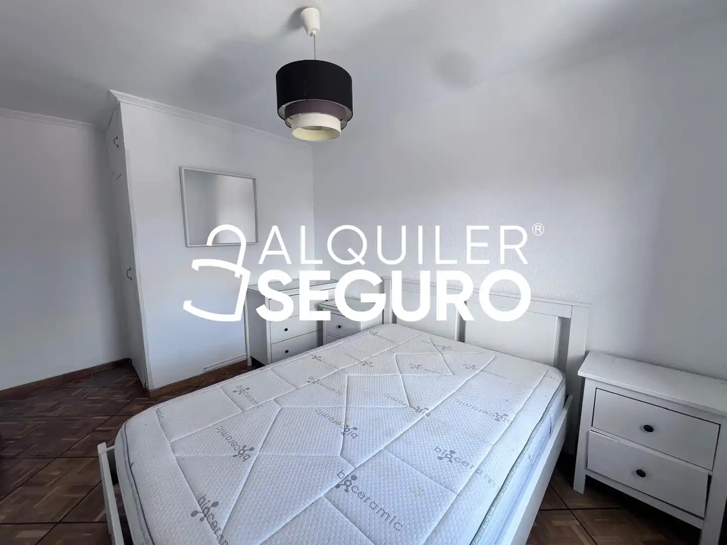 Habitación de Piso de alquiler en Madrid con Aire acondicionado, Calefacción y Amueblado