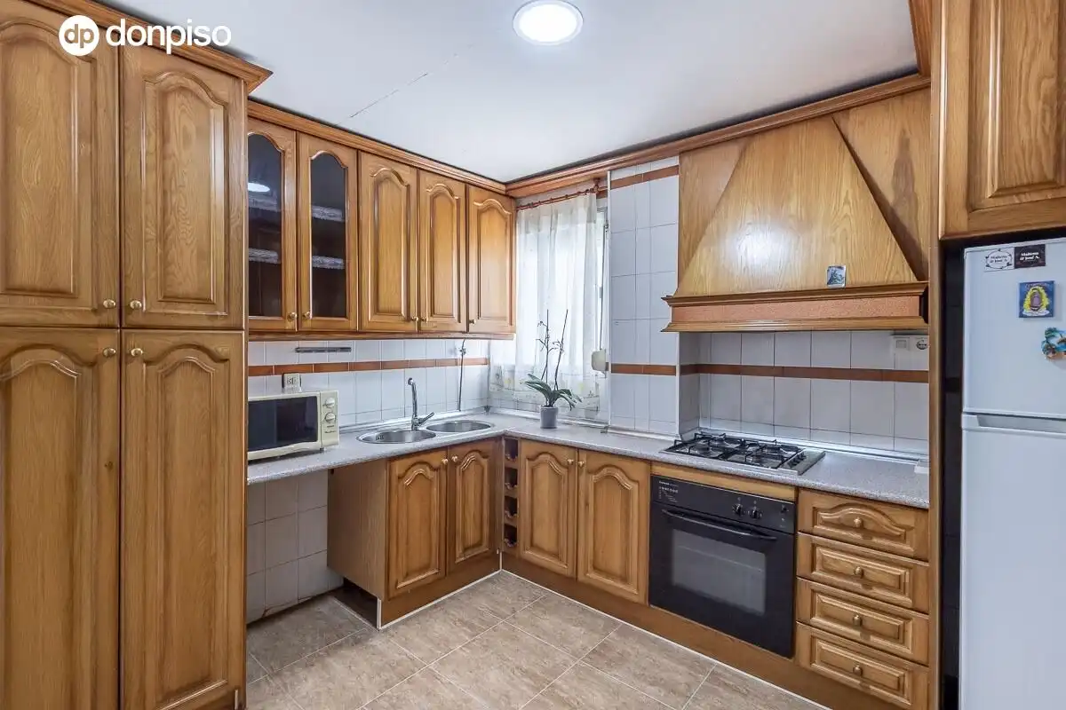 Piso con ascensor en venta en Calle MARQUES DE MONDEJAR, imagen 8