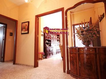 Piso con balcón en venta en Écija