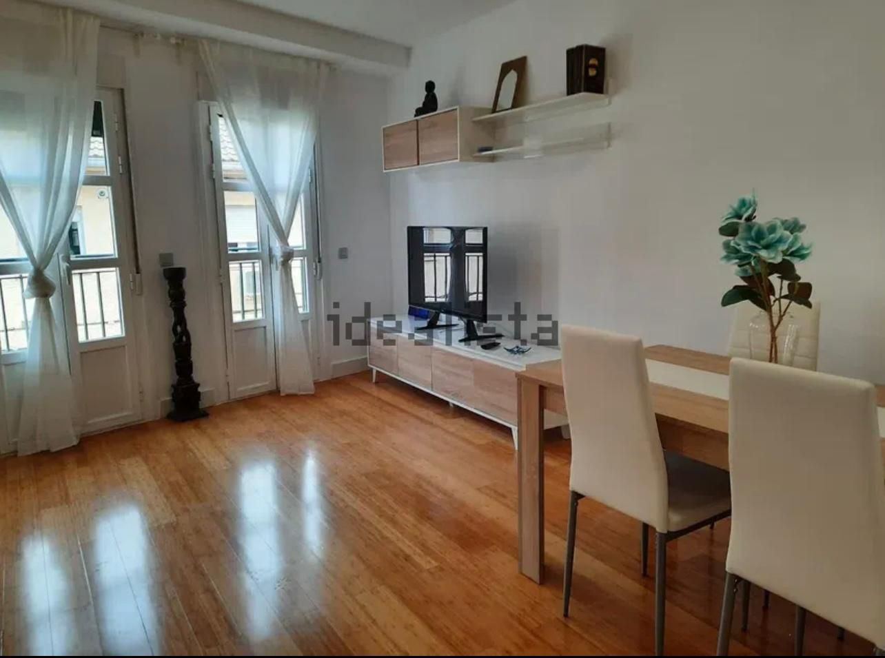 Habitación de Dúplex en venta en Villaviciosa de Odón con Calefacción, Parquet y Trastero