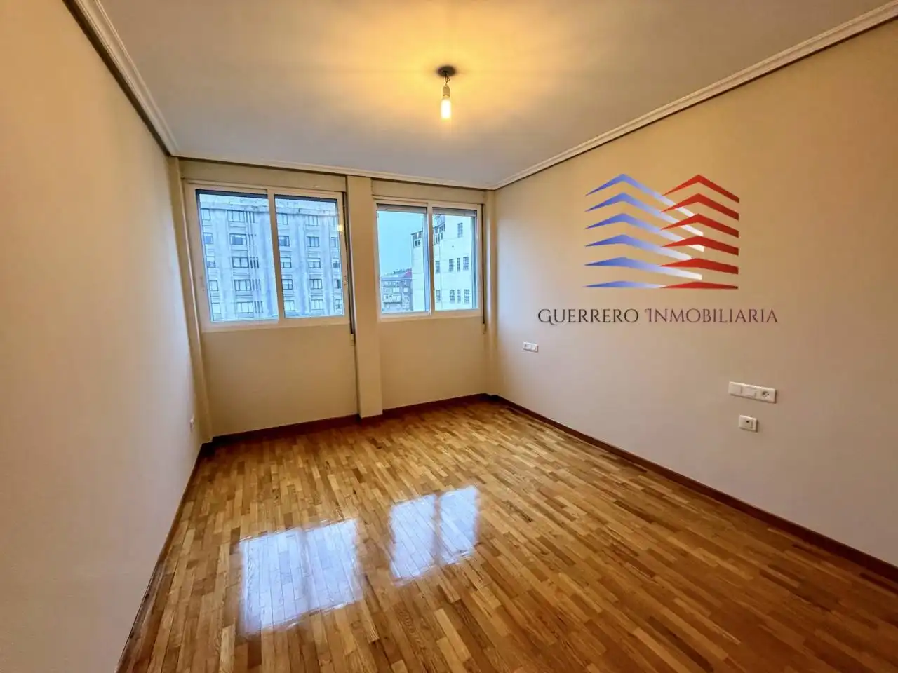 Pis de lloguer en Ourense Capital  amb Calefacció i Parquet