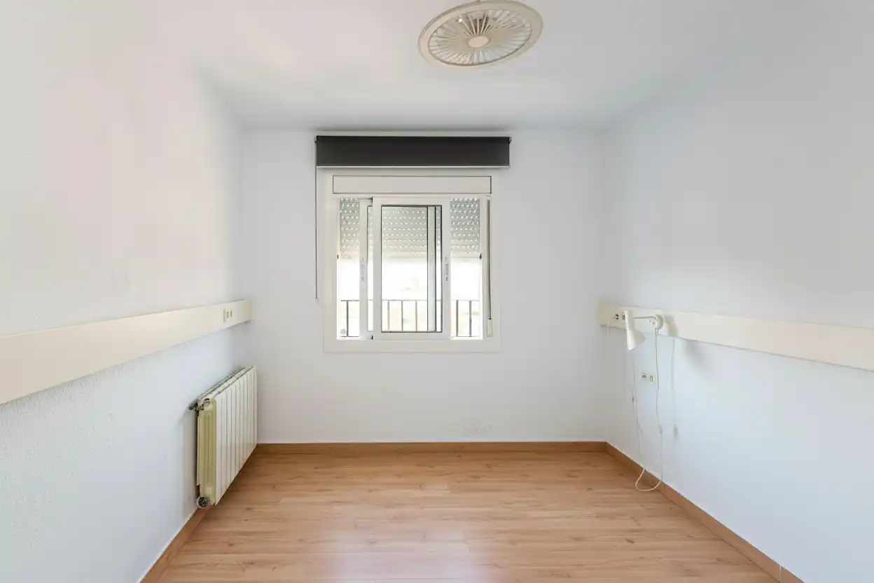 Bedroom of Flat for sale in L'Hospitalet de Llobregat