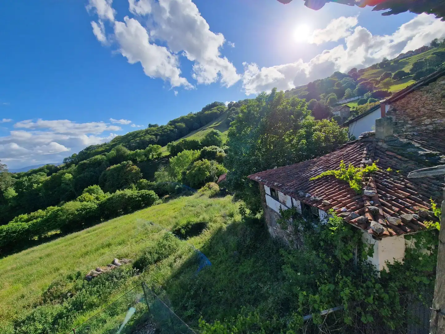 Finca rústica en venta en Tineo con Balcón y Piscina comunitaria
