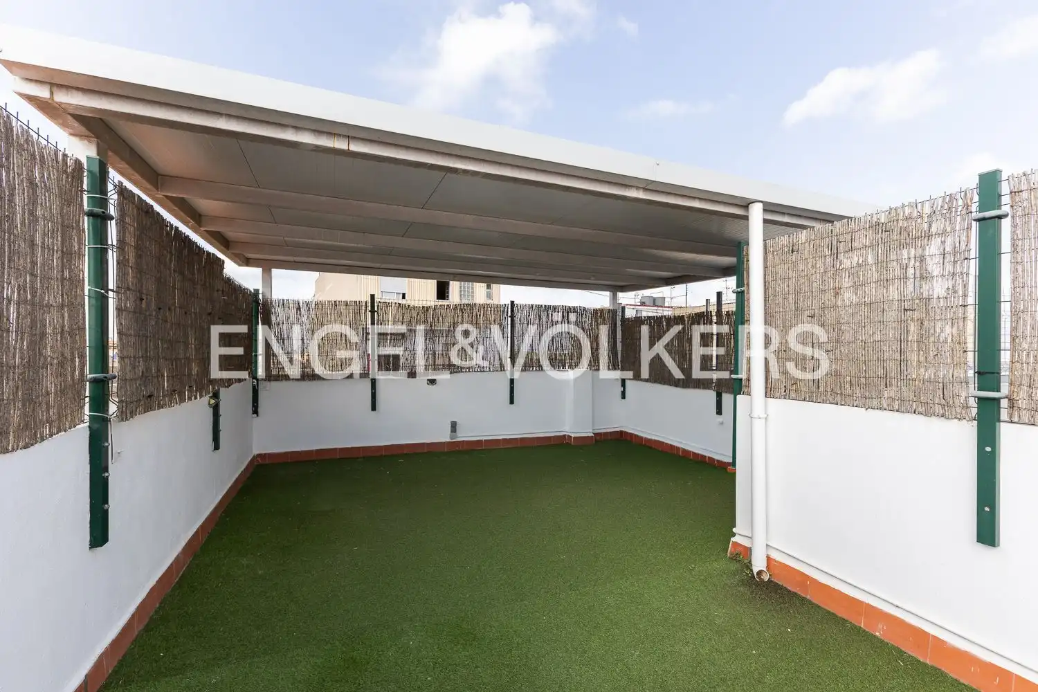Terrasse von Dachboden zur Miete in Algemesí mit Klimaanlage, Heizung und Parkett