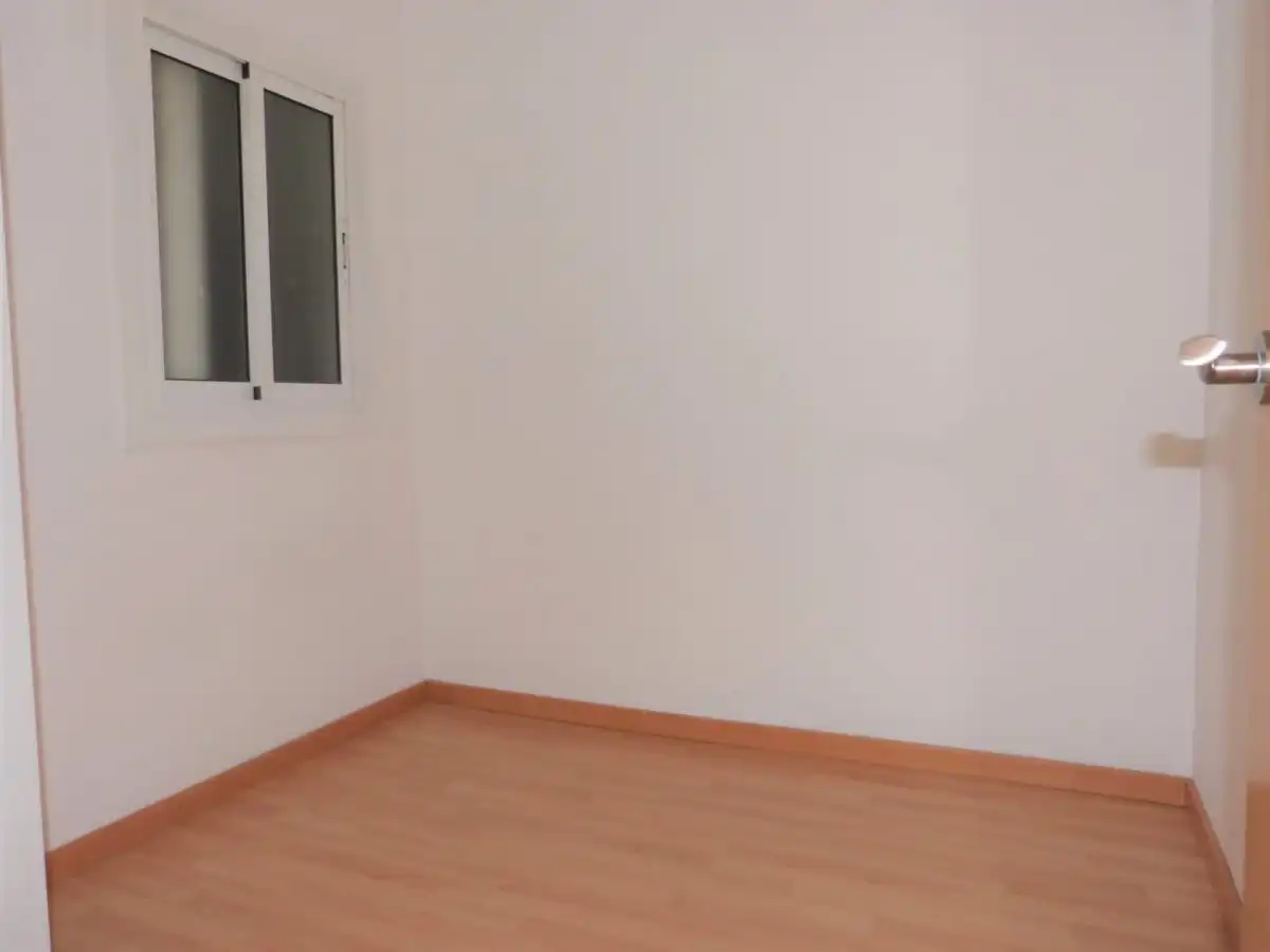 Dormitori de Pis en venda en Viladecans amb Aire condicionat, Parquet i Balcó