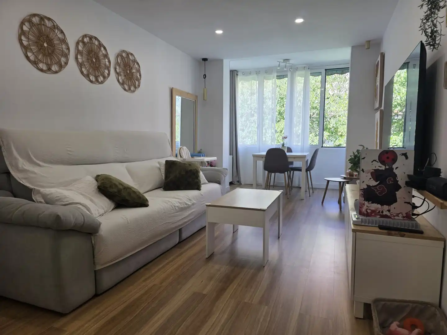 Sala d'estar de Pis en venda en L'Hospitalet de Llobregat amb Aire condicionat, Calefacció i Parquet