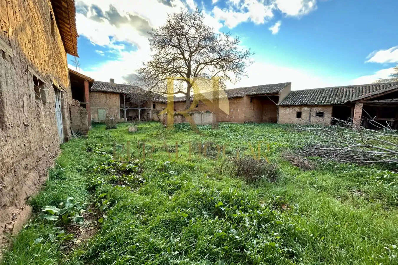 Houses for sale in Calle Carretera, Villaquejida