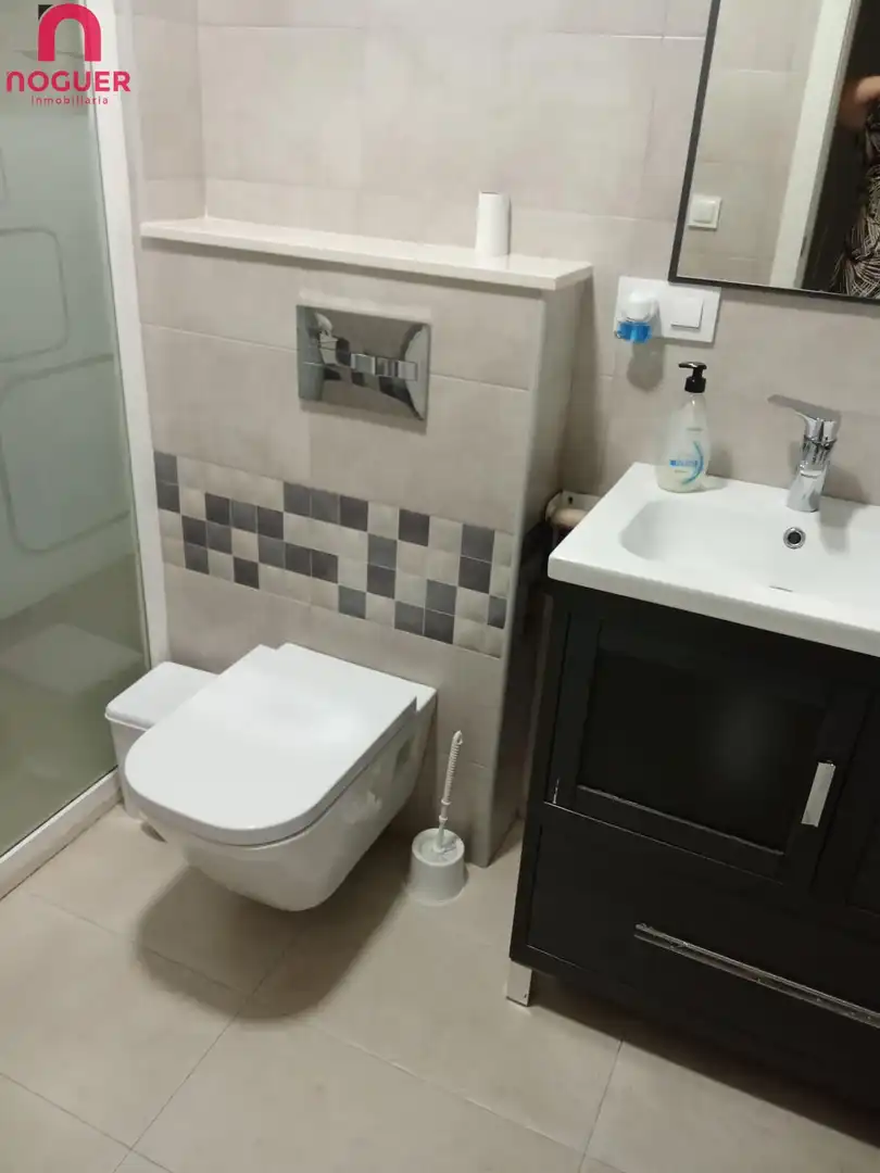 Badezimmer von Wohnung zur Miete in Córdoba mit Heizung und Möbliert
