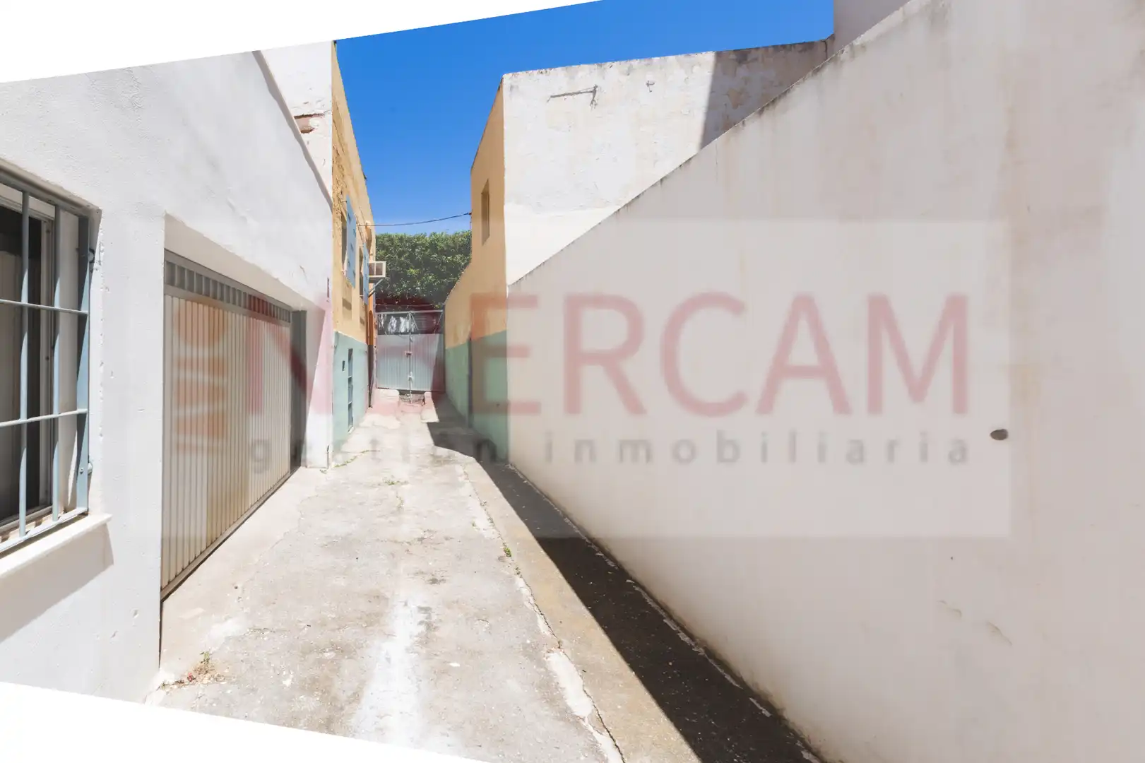 Vista exterior de Piso en venta en El Ejido con Aire acondicionado, Terraza y Amueblado