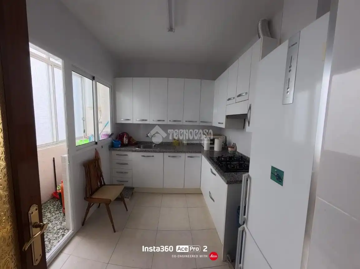 Cocina de Piso en venta en Alicante / Alacant con Calefacción