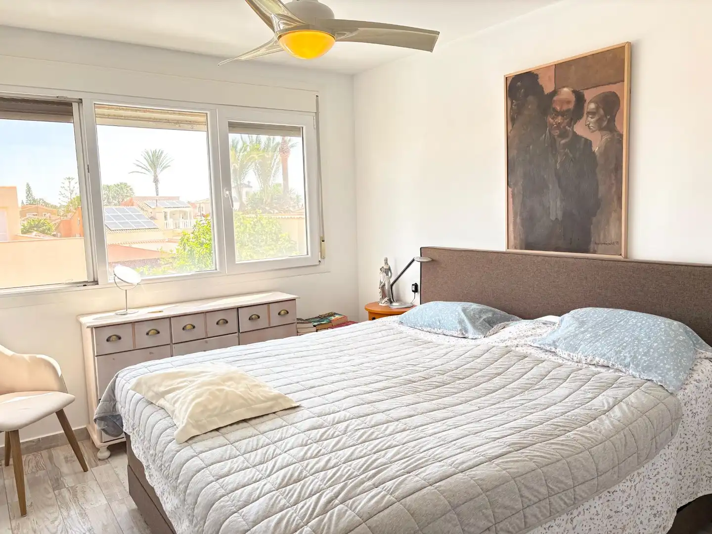 Habitación de Casa o chalet en venta en Torrevieja con Balcón y Piscina comunitaria