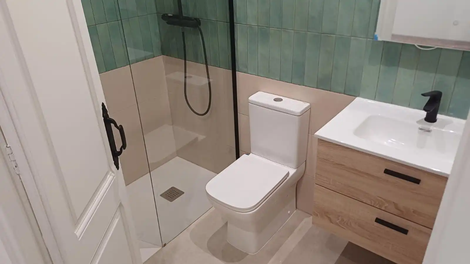 Baño de Piso en venta en Sabadell con Aire acondicionado, Calefacción y Terraza