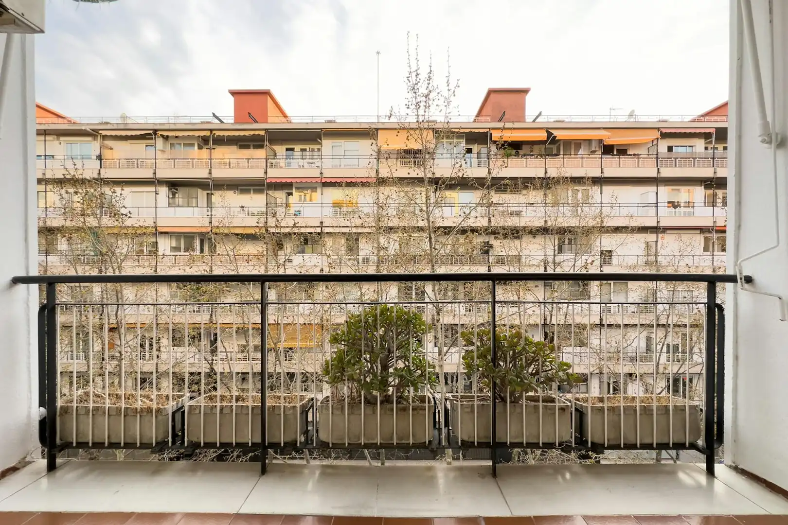 Vista exterior de Pis per a compartir en Barcelona amb Rentadora