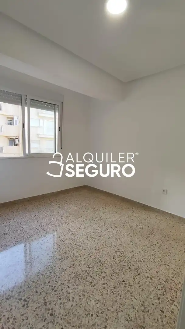 Wohnung zur Miete in Río Escalona , Penya - Roja - Avda. Francia