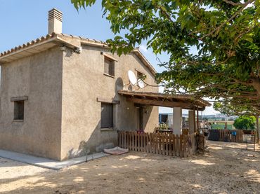 Casa rústica en venta en Vial Camino 144