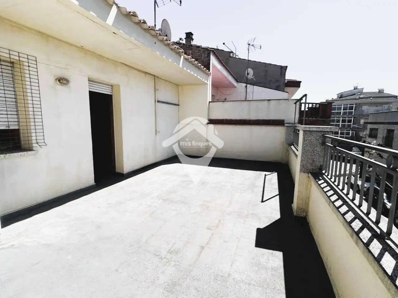 Casa o chalet en venta en Calle Solsona, Les Arenes - La Grípia Can Montllor, Nord-est