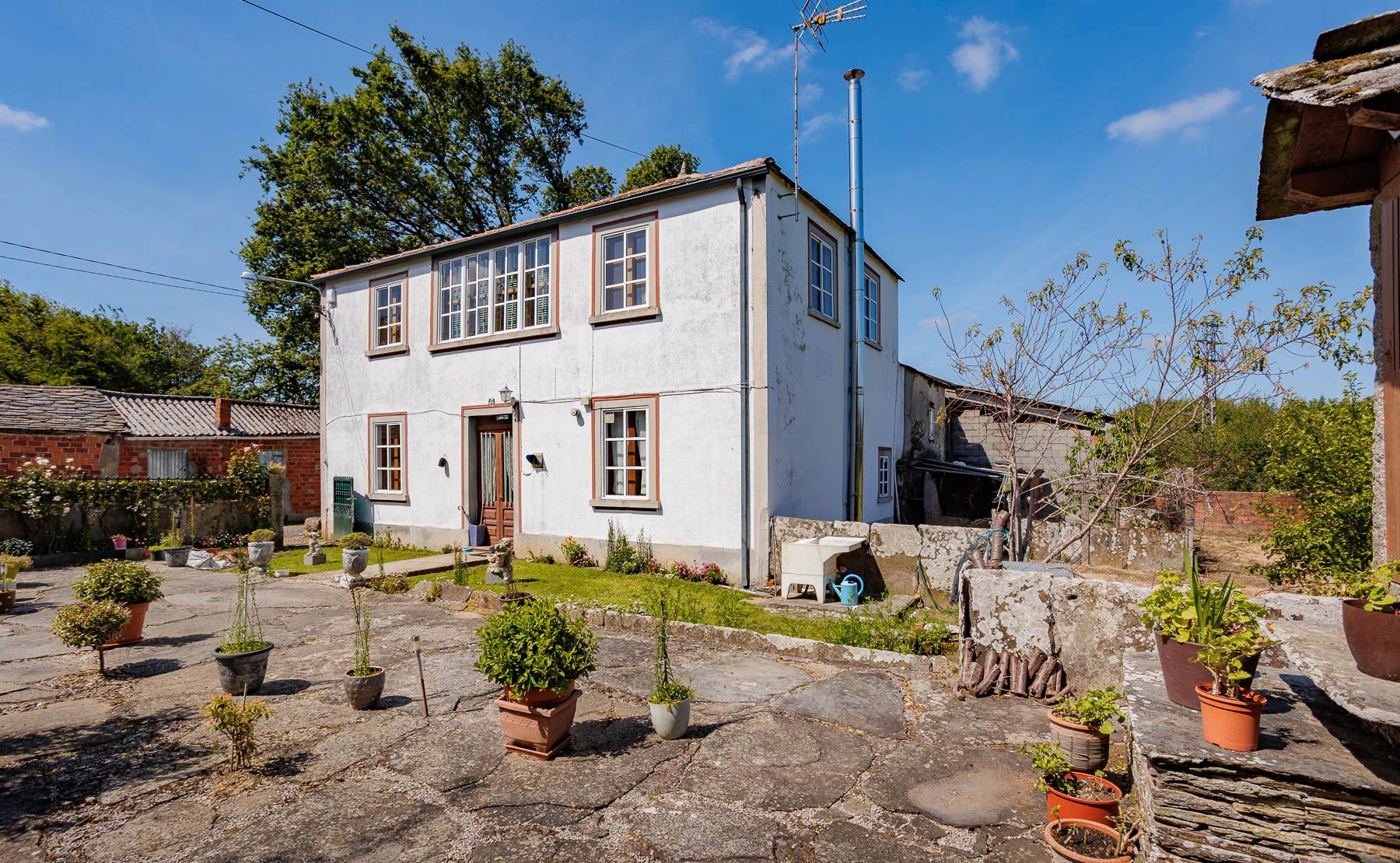 Exterior view of Country house for sale in Rábade  with Furnished