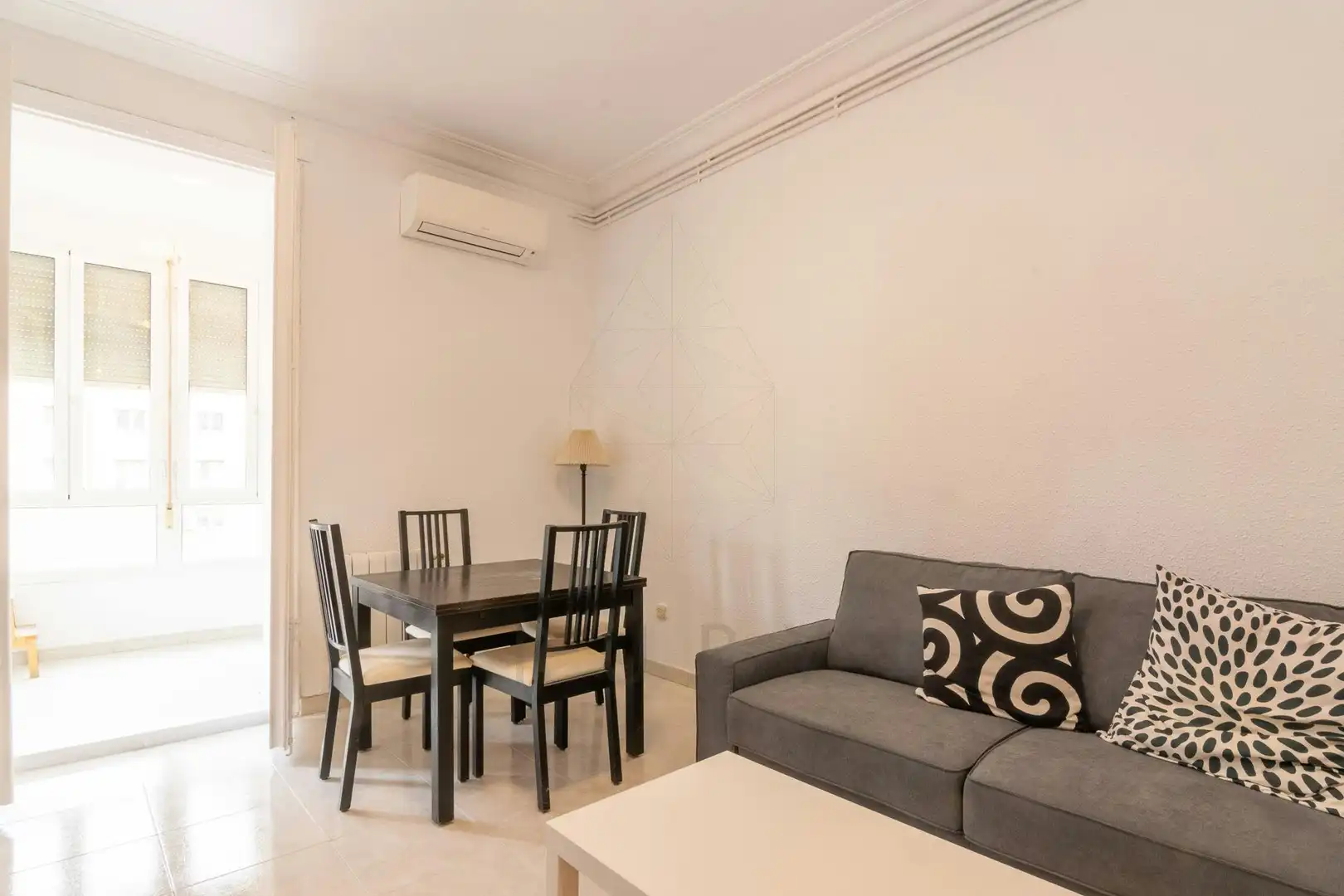 Living room of Flat for rent in Barcelona  with Air Conditioner, Heating and Furnished