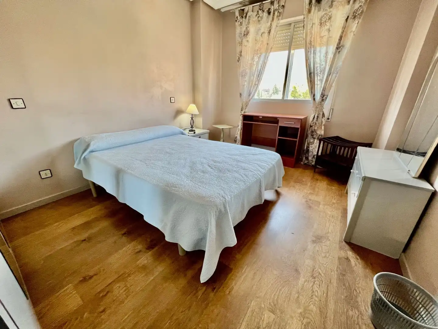 Flat for rent in Antonio Martinez Virel, Valdepasillas - La Paz - Huerta Rosales