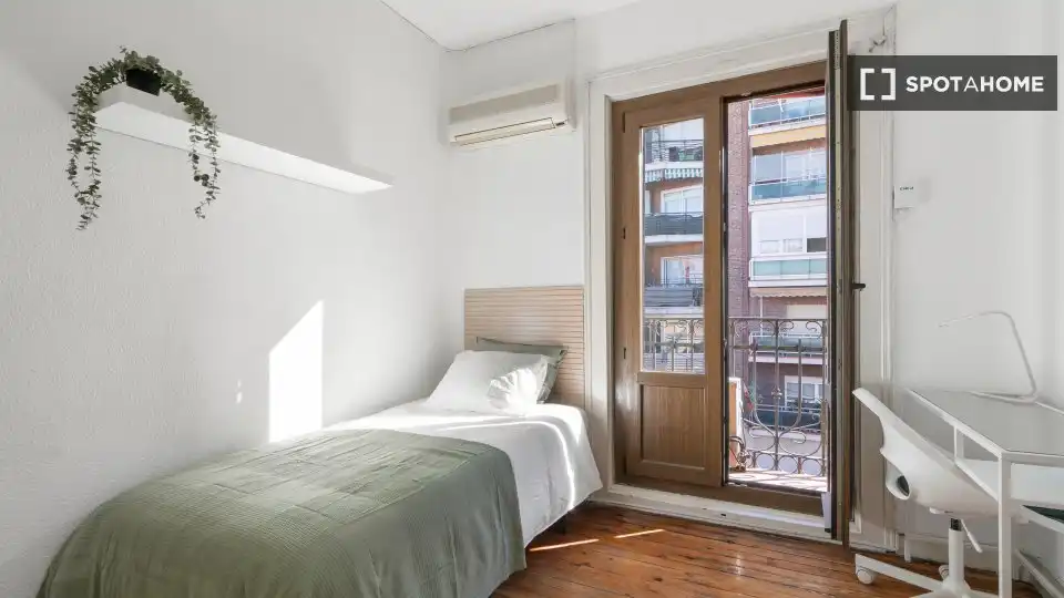 Room in Colina