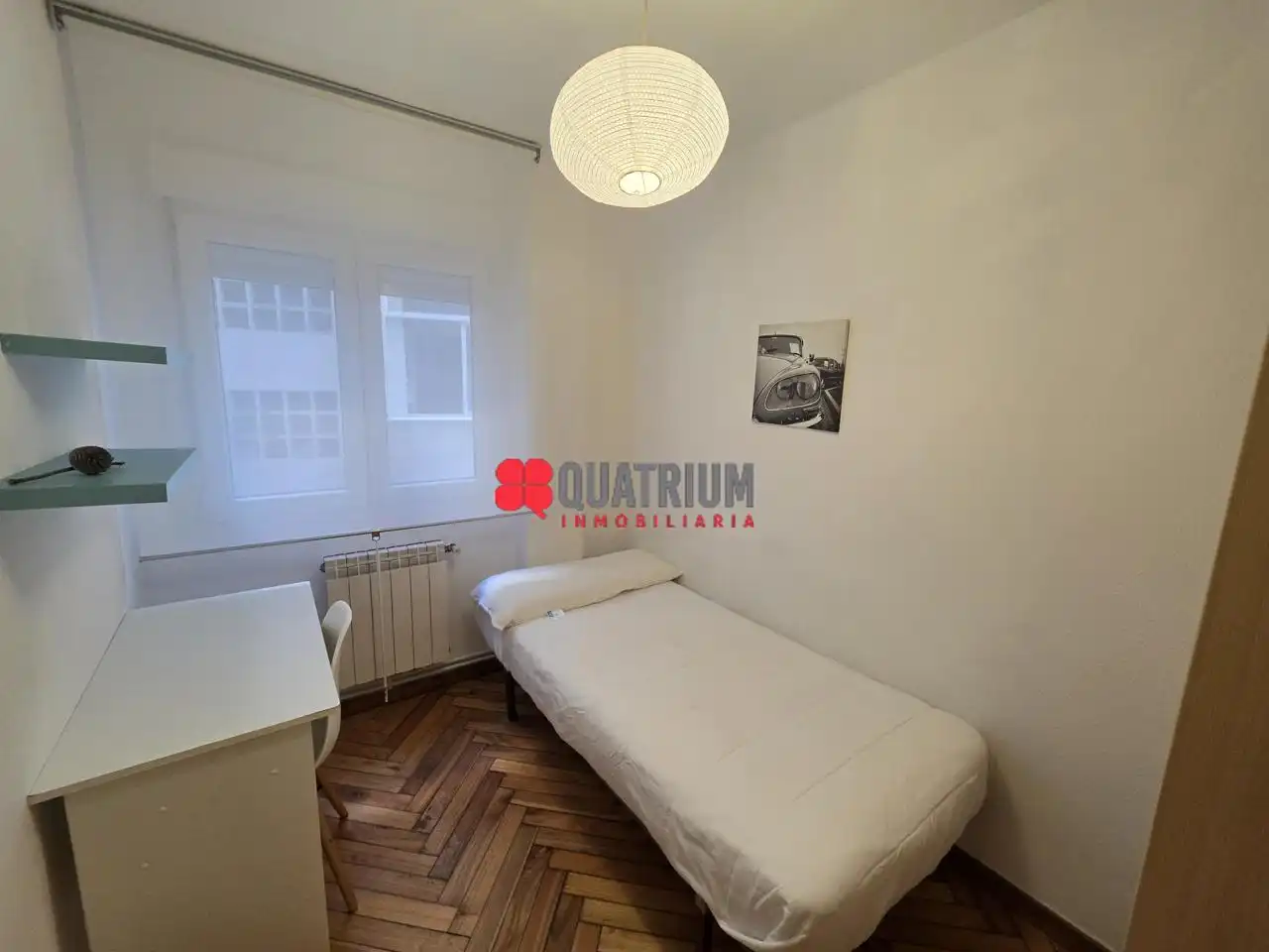 Flat for rent in Avenida de Rosalía de Castro, Ensanche - Sar
