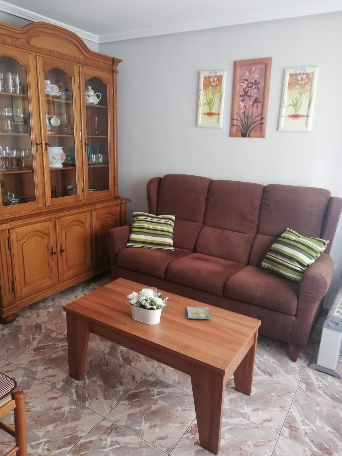 Living room of Flat to rent in Gijón   with Heating, Parquet flooring and Furnished