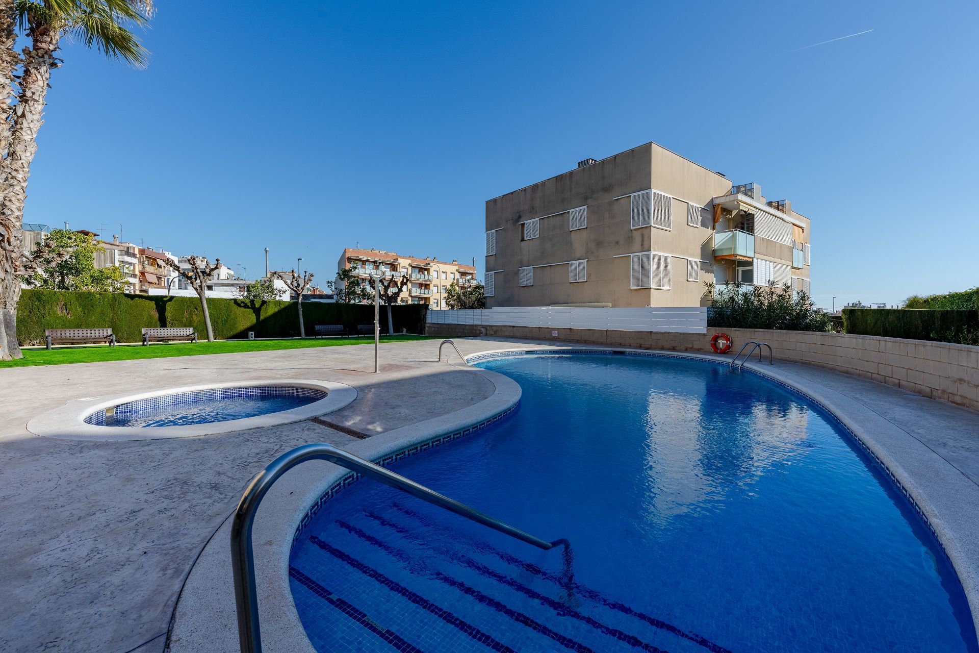 Piscina de Pis en venda en Calafell amb Aire condicionat, Calefacció i Terrassa